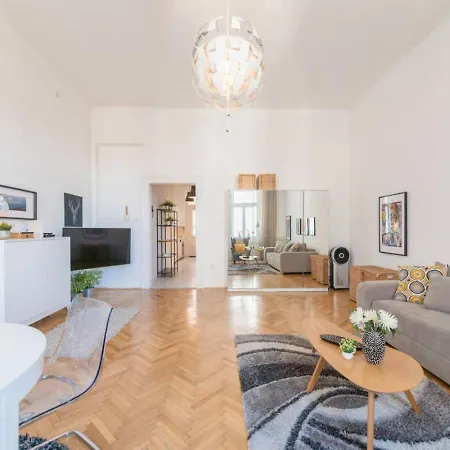 公寓 Sunny Penthouse At The Boulevard
